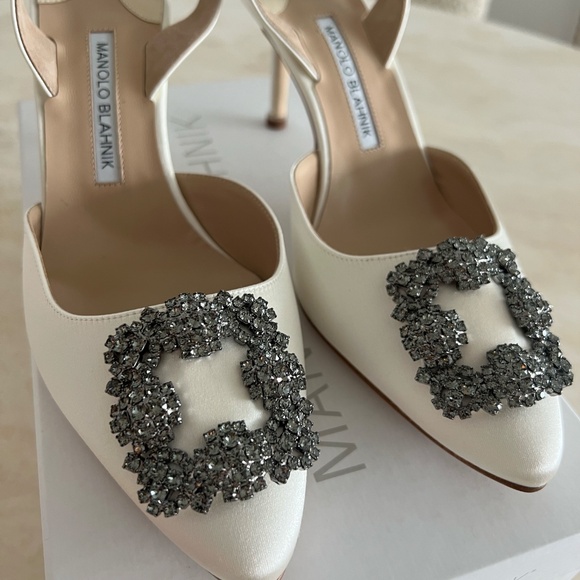 Manolo Blahnik Hangisli White Slingback Pump Wedding 70mm Size 39.5 - NEW IN BOX - Picture 4 of 12